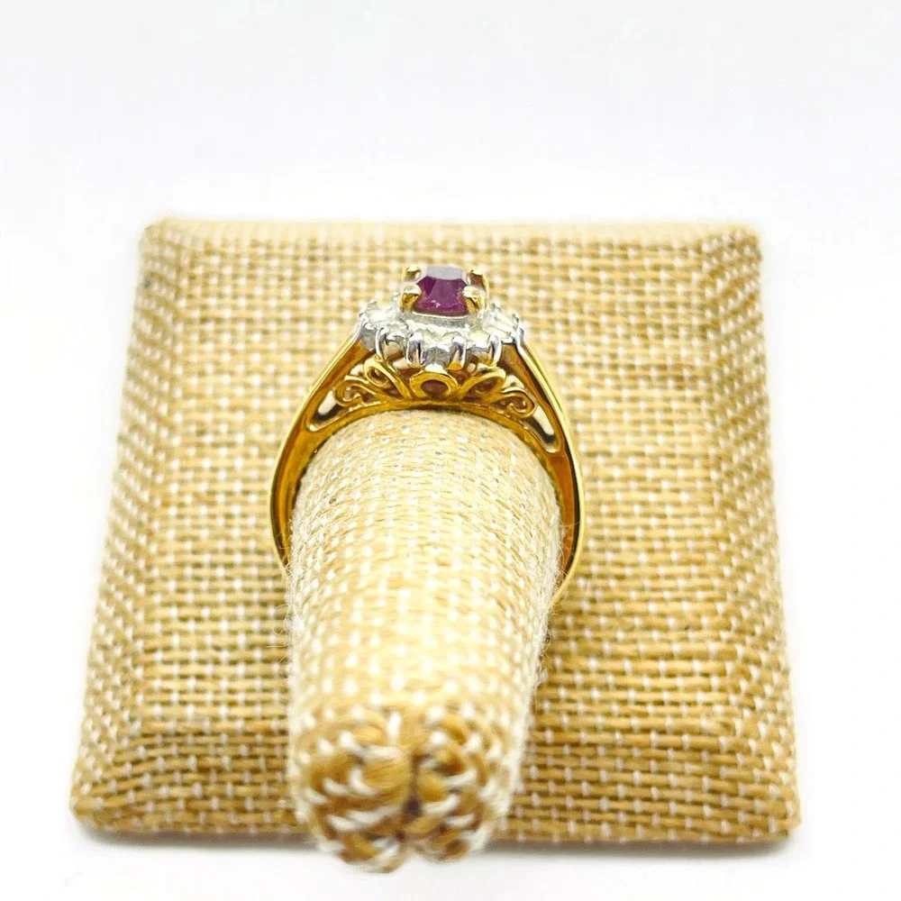 Vintage Purple Glass Halo Ring Clear Glass Gold Tone Oval Cocktail Statement
